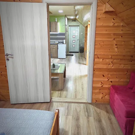 Golub Sevojno 아파트